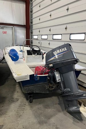 1979 WAHOO CENTER CONSOLE